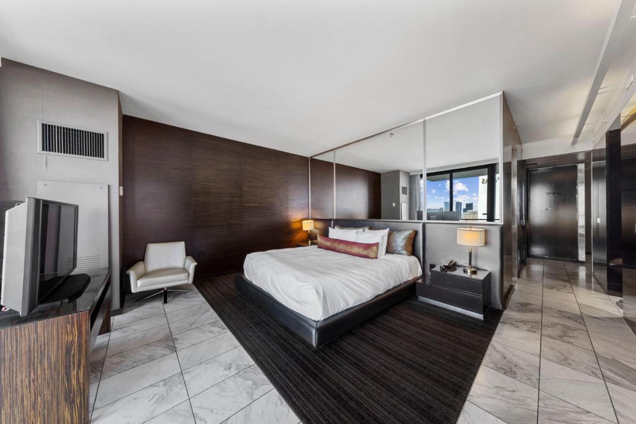 Huge Modern Luxury 17 Floor Panoramic Corner Suite With Open Balcony Las Vegas Luaran gambar