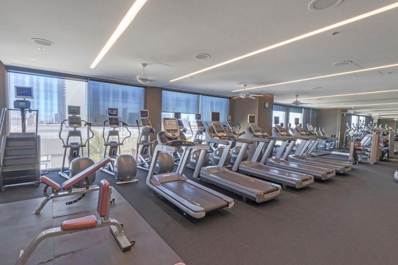 Huge Modern Luxury 17 Floor Panoramic Corner Suite With Open Balcony Las Vegas Luaran gambar