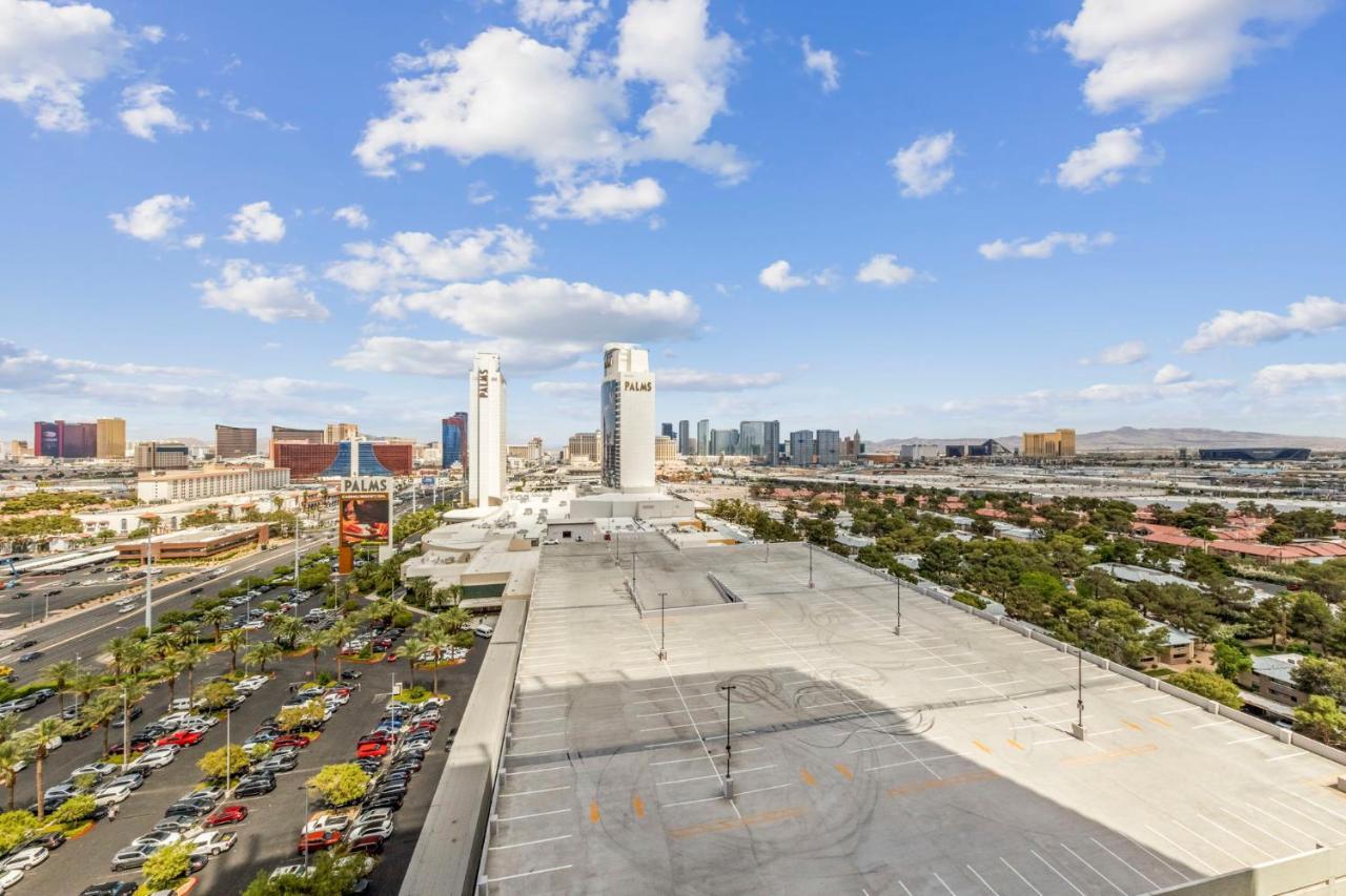 Huge Modern Luxury 17 Floor Panoramic Corner Suite With Open Balcony Las Vegas Luaran gambar