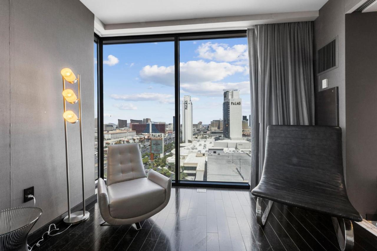 Huge Modern Luxury 17 Floor Panoramic Corner Suite With Open Balcony Las Vegas Luaran gambar