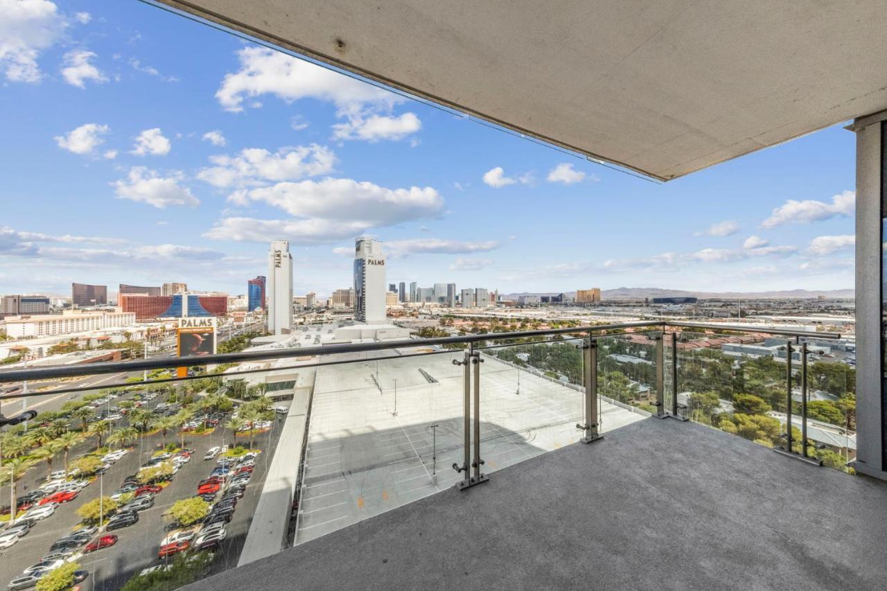 Huge Modern Luxury 17 Floor Panoramic Corner Suite With Open Balcony Las Vegas Luaran gambar