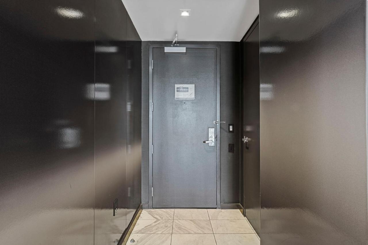 Huge Modern Luxury 17 Floor Panoramic Corner Suite With Open Balcony Las Vegas Luaran gambar