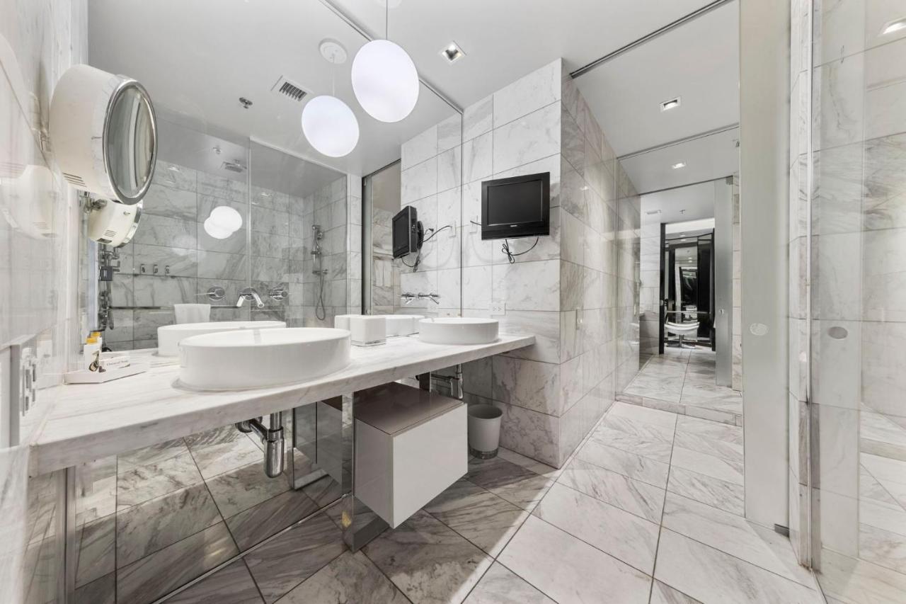 Huge Modern Luxury 17 Floor Panoramic Corner Suite With Open Balcony Las Vegas Luaran gambar